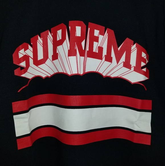 Supreme - Picture 2 of 4